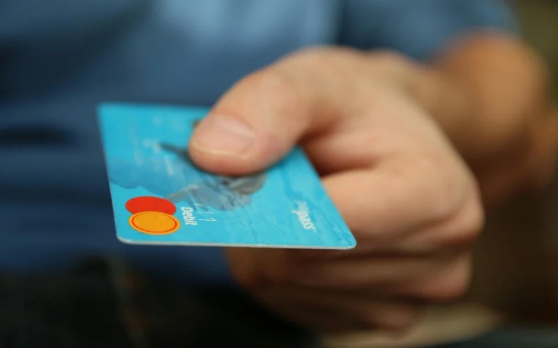 Forex Cards vs INR Cards: Which One Should You Pack for Your Trip Abroad?